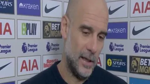 曼联幕后揭秘：朗尼克加盟前夕，年轻教练信心满满，内幕故事全公开！